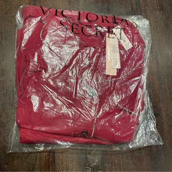 VS XS Regular 30" Inseam Modal PJ Set Red with Leopard Piping NWT - Picture 15 of 16